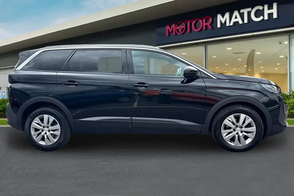 Used Peugeot 5008 Allure+ 130 HP (95 kW) 2023 Black SUV