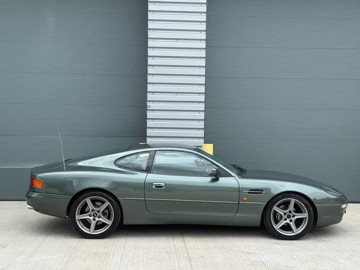 Used Aston Martin DB7 360 HP (264 kW) 1999 Green Sedan