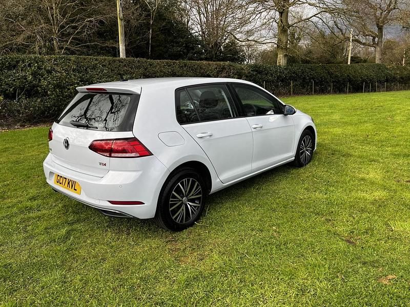 Used VW Golf VII SE 115 HP (84 kW) 2017 Silver Hatchback