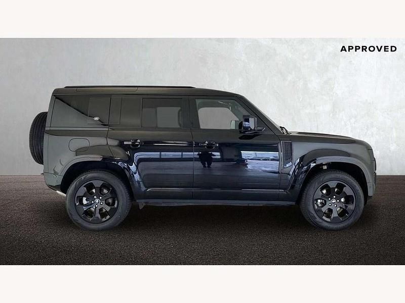 Used Land Rover Defender HSE Dynamic 249 HP (183 kW) 2024 Black SUV