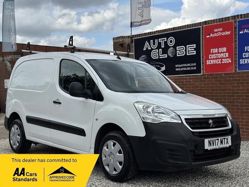 White Used 2017 Peugeot Partner MPV | £5,990 (Fair price) - Image 1/3