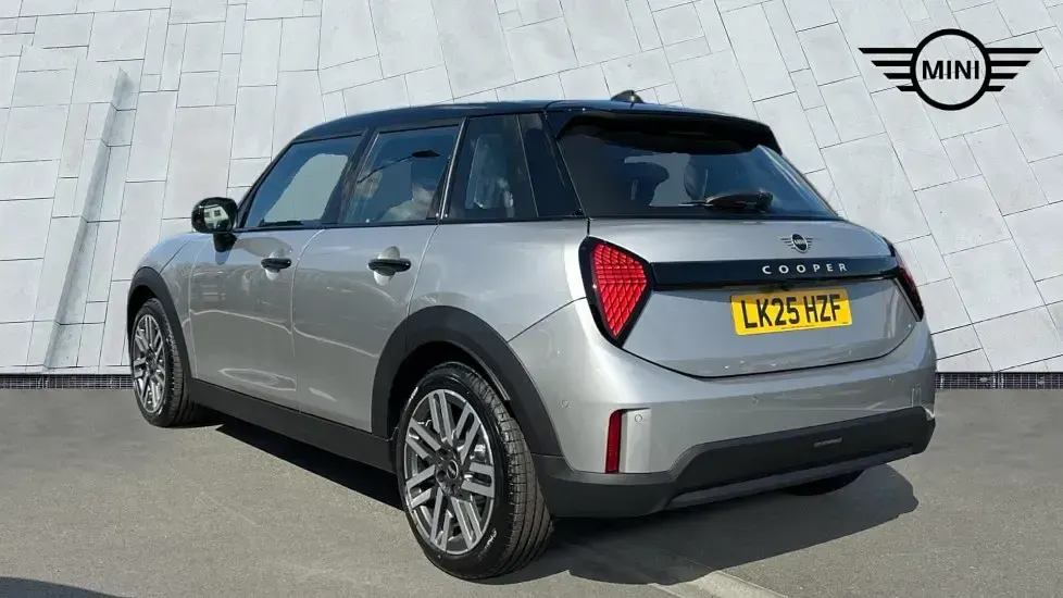 Used Mini Cooper Hatch 113 kW (154 HP) 2025 Silver Hatchback