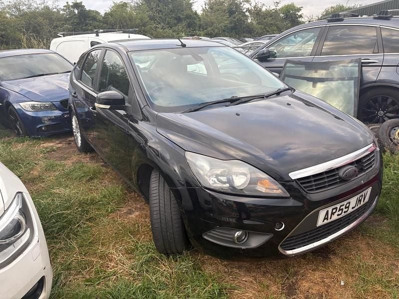 Black Used 2010 Ford Focus Titanium Hatchback | £1,500 (Good price) - Image 1/4