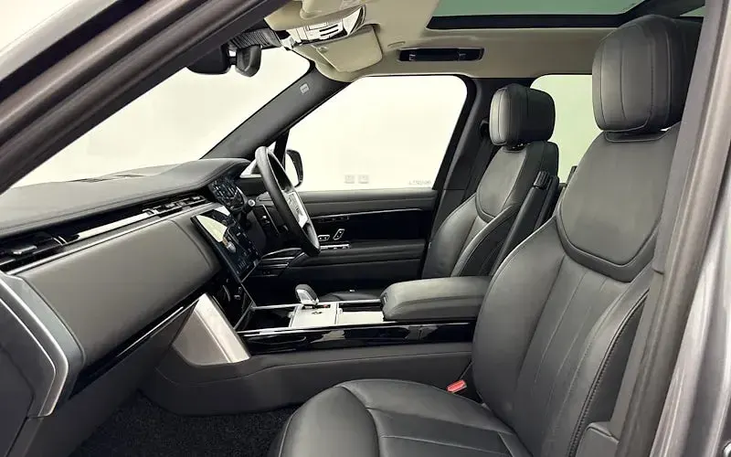 Used Land Rover Range Rover HSE 460 HP (338 kW) 2026 SUV
