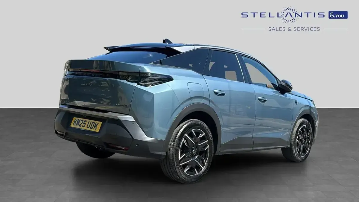 Used Peugeot 3008 GT 134 HP (98 kW) 2025 Blue SUV
