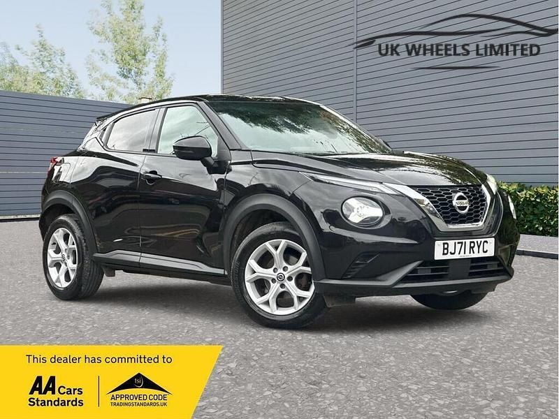 Black Used 2021 Nissan Juke N-Connecta SUV | £13,690 (Fair price) - Image 1/3