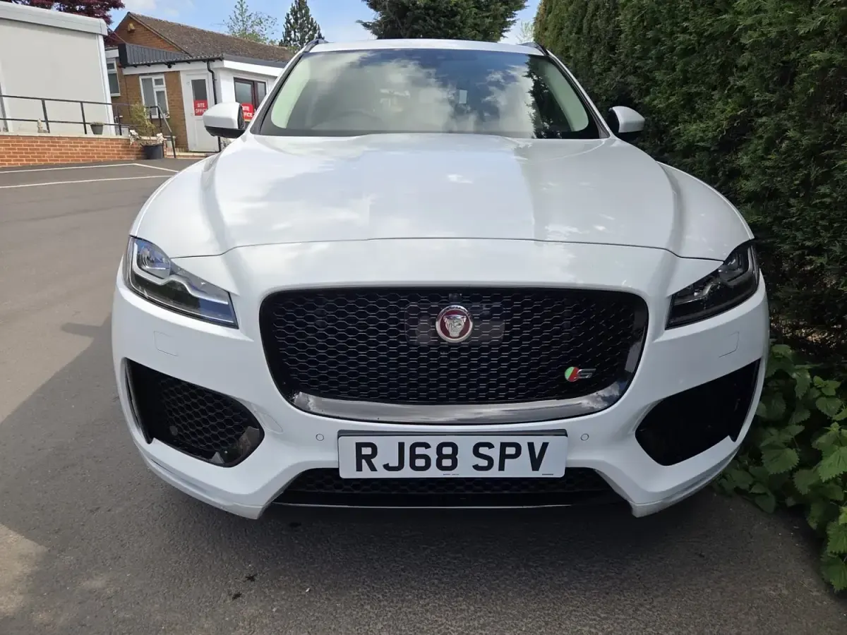 Second-hand Jaguar F-Pace S 300 CP (220 kW) 2018 Alb SUV