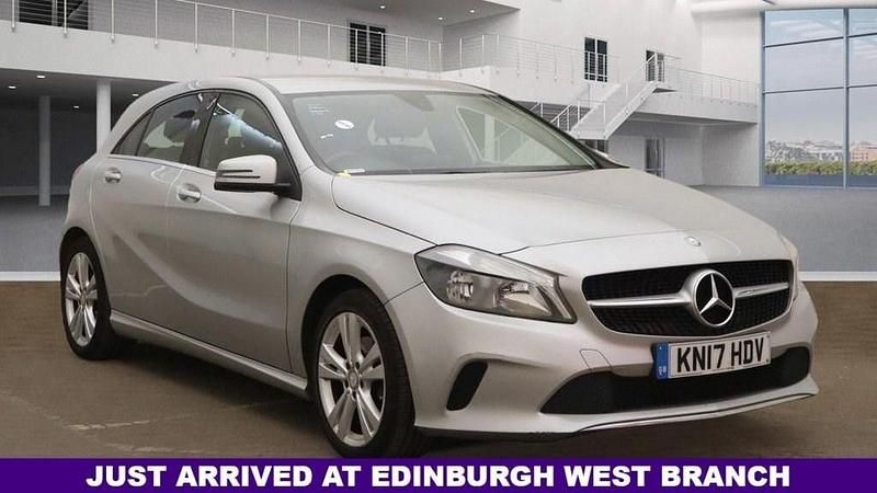 Used Mercedes A180 122 HP (89 kW) 2017 Silver Hatchback