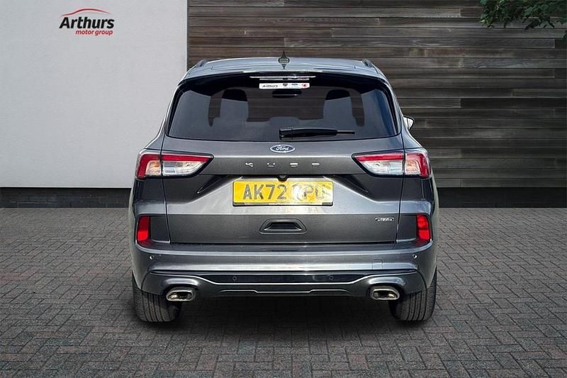 Usado Ford Kuga ST-Line 222 HP (163 kW) 2023 Cinzento SUV