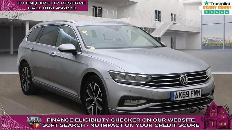Silver Used 2019 VW Passat SEL Estate | £14,470 (Fair price) - Image 1/4