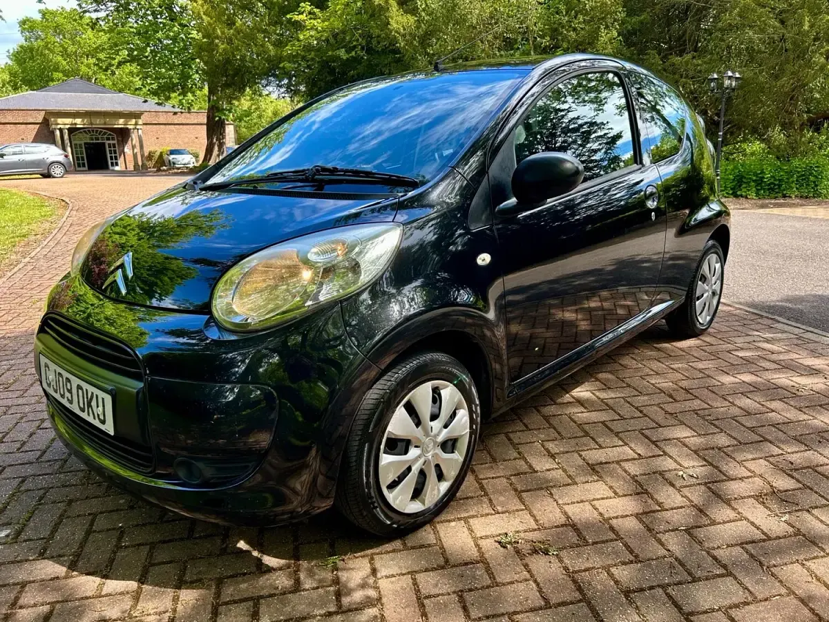 Used Citroën C1 68 HP (50 kW) 2009 Black Hatchback