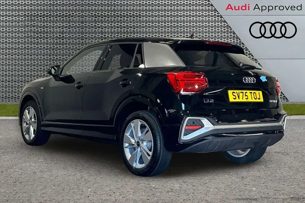 Used Audi Q2 S-Line 113 HP (83 kW) 2025 Black SUV