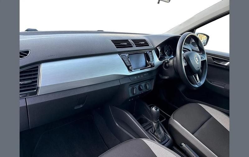 Used Skoda Fabia SE 108 HP (79 kW) 2018 Silver Hatchback