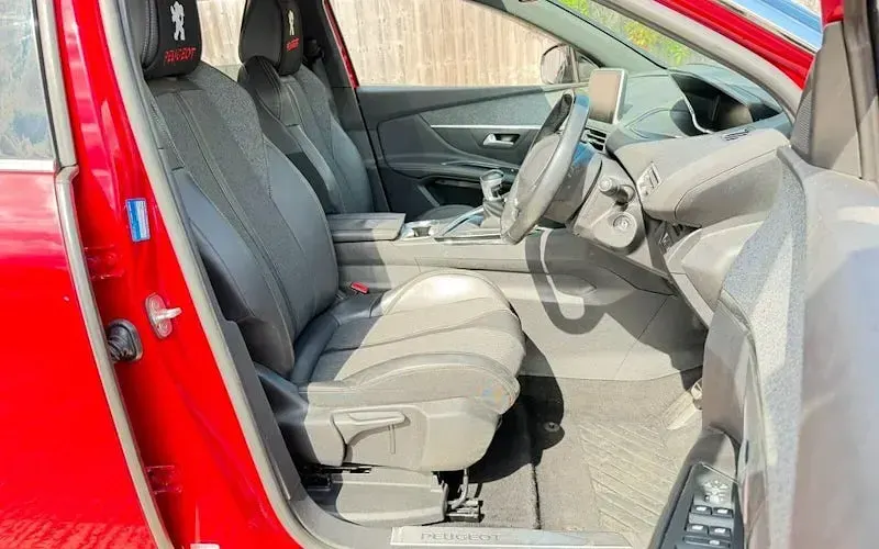 Used Peugeot 3008 GT-line 131 HP (96 kW) 2018 Red SUV