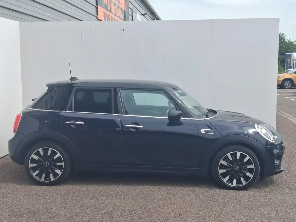 Used Mini Cooper Exclusive 134 HP (98 kW) 2020 Black Hatchback
