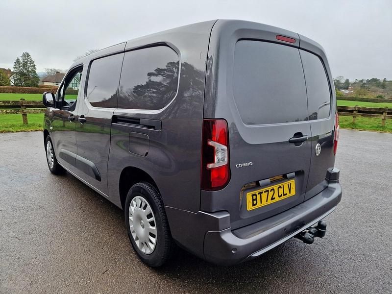 Used Vauxhall Combo Sportive 100 HP (73 kW) 2022 Grey MPV