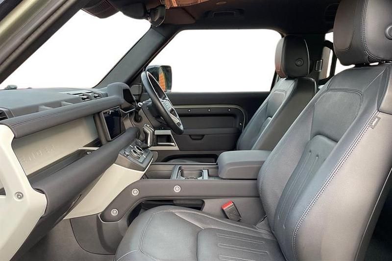 Używany Land Rover Defender SE 300 KM (220 kW) 2021 Zielony SUV