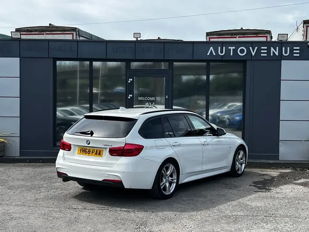 Used BMW 318 M Sport 150 HP (110 kW) 2019 White Estate