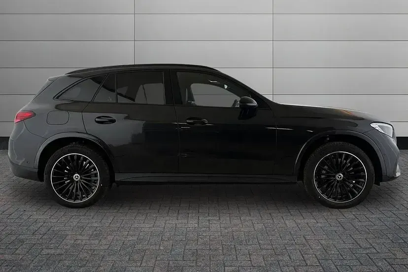 New Mercedes GLC300 Urban 309 HP (227 kW) 2026 Polar white SUV
