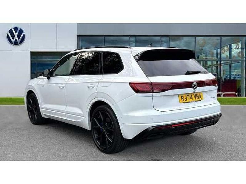 Used VW Touareg R 462 HP (339 kW) 2024 Pure white  SUV
