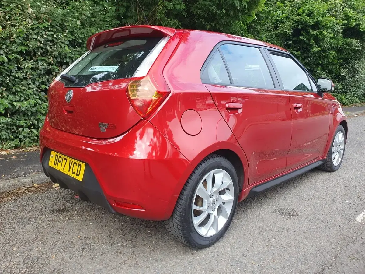 Used MG MG3 106 HP (77 kW) 2017 Red Hatchback
