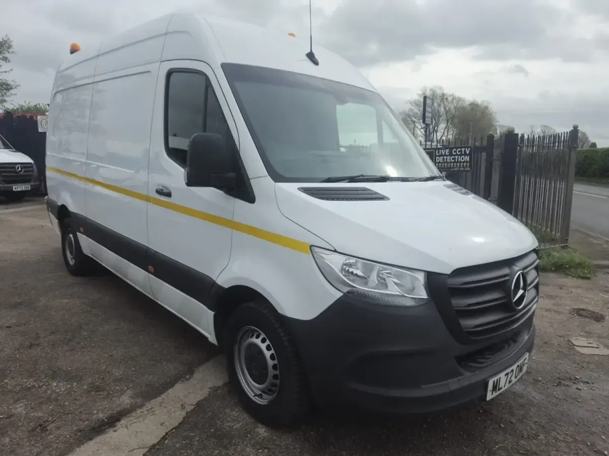 Usado Mercedes Sprinter Progressive 2022 Branco Van