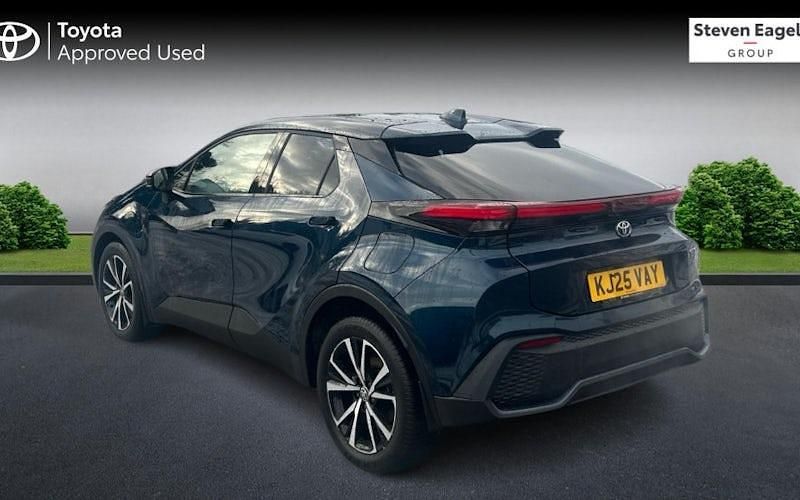 Used Toyota C-HR Design 140 HP (102 kW) 2025 SUV