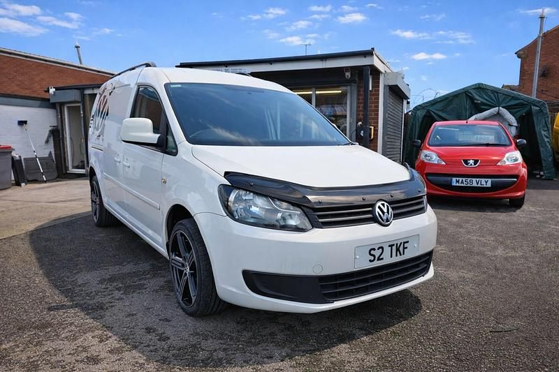 White Used 2011 VW Caddy Maxi MPV | £2,990 (Fair price) - Image 1/4