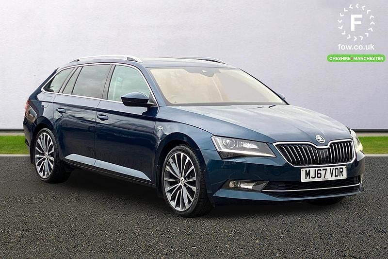 Used Skoda Superb 190 HP (139 kW) 2017 Blue Estate