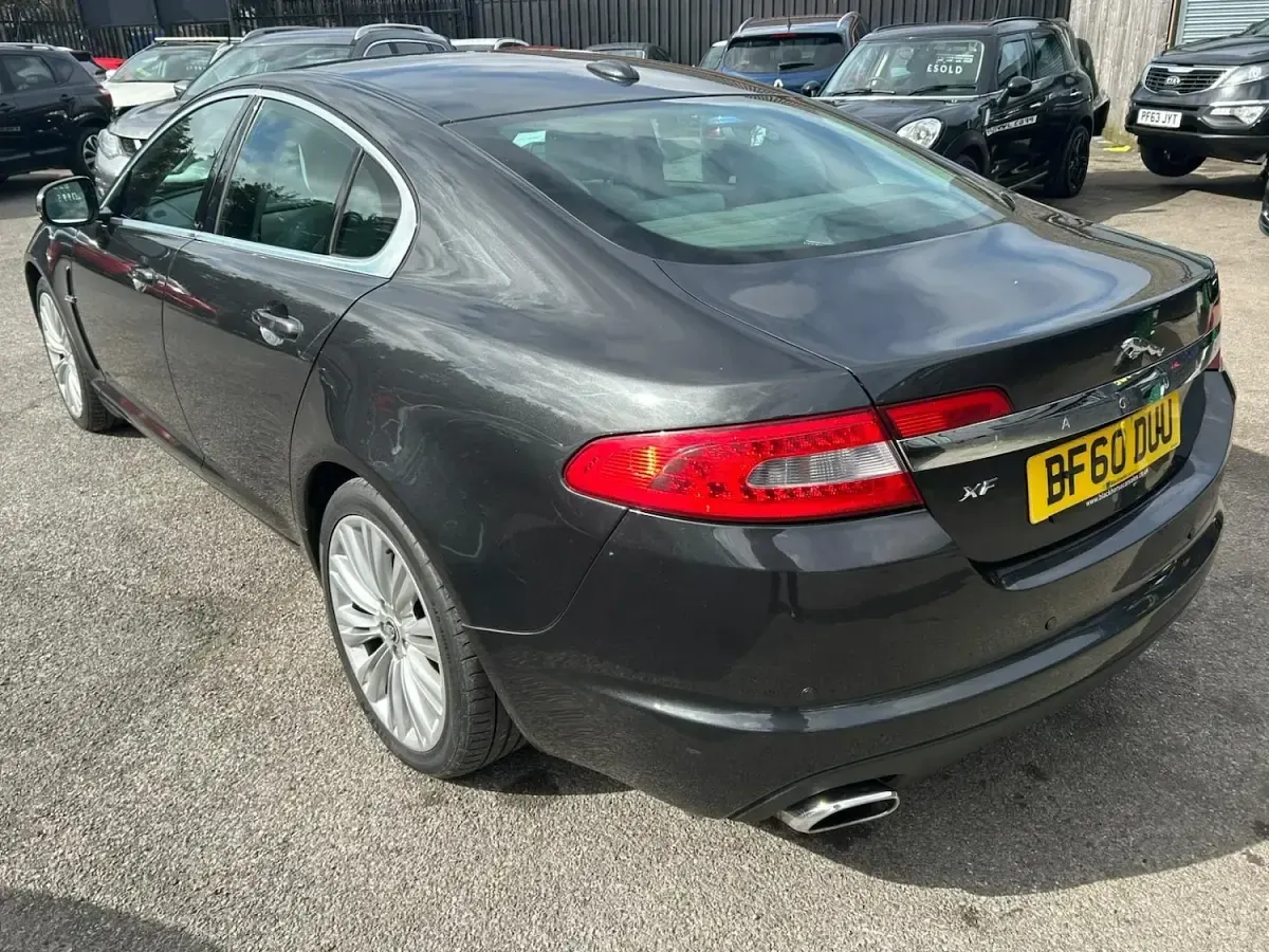 Used Jaguar XF Premium Luxury 236 HP (173 kW) 2010 Grey Sedan