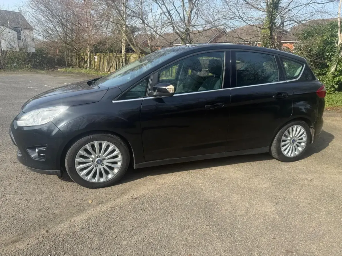 Usado Ford C-MAX Titanium 140 HP (102 kW) 2012 Preto Monovolume