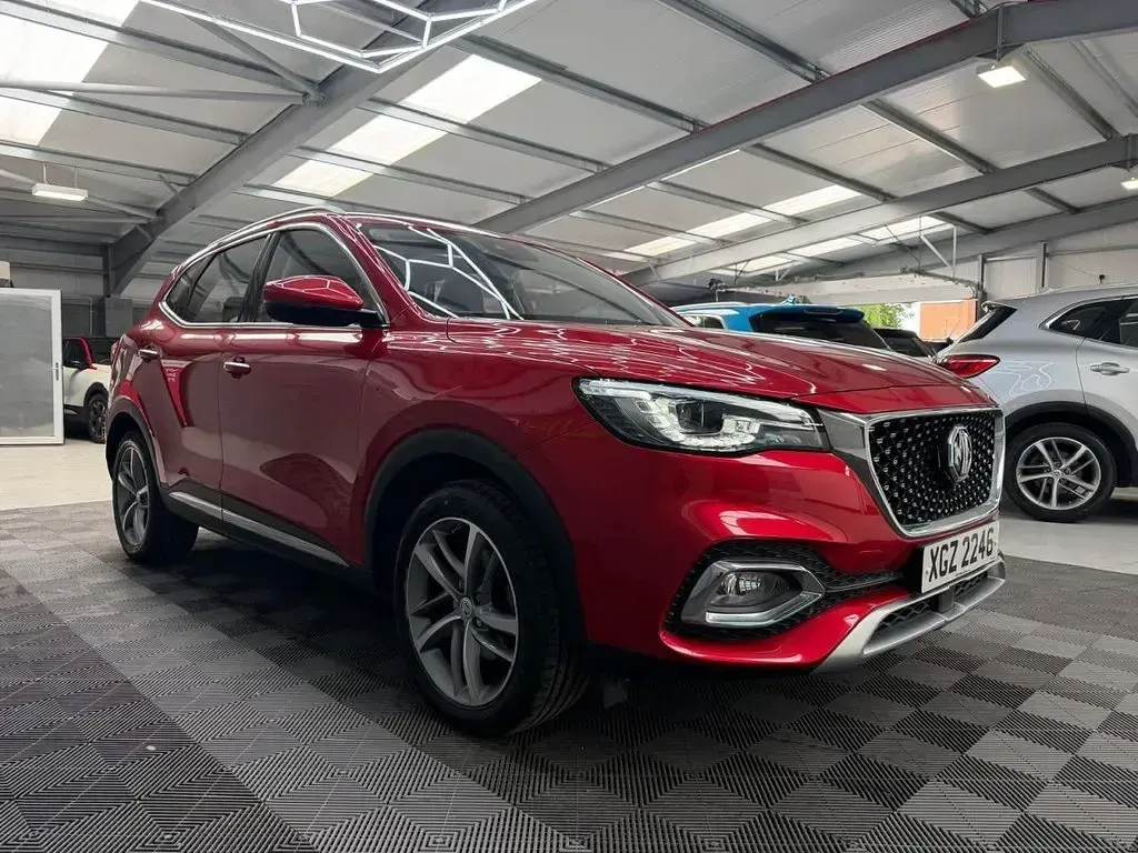 Used MG HS Exclusive 162 HP (119 kW) 2022 Red SUV