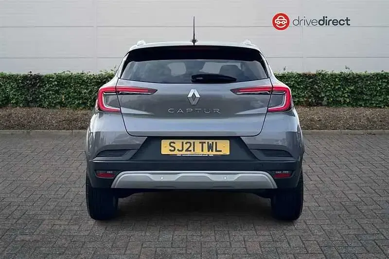 Used Renault Captur Iconic 90 HP (66 kW) 2021 Grey/black SUV