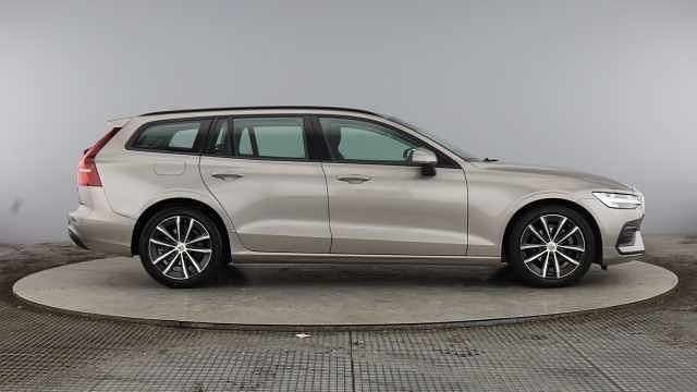 Used Volvo V60 Momentum 194 HP (142 kW) 2021 Grey Estate