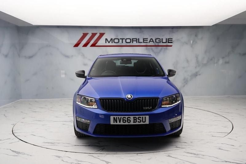Used Skoda Octavia vRS 184 HP (135 kW) 2017 Blue Hatchback
