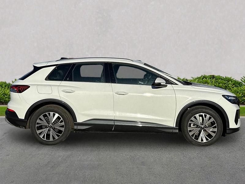 Used Audi Q4 e-tron Sport 210 kW (286 HP) 2025 White SUV