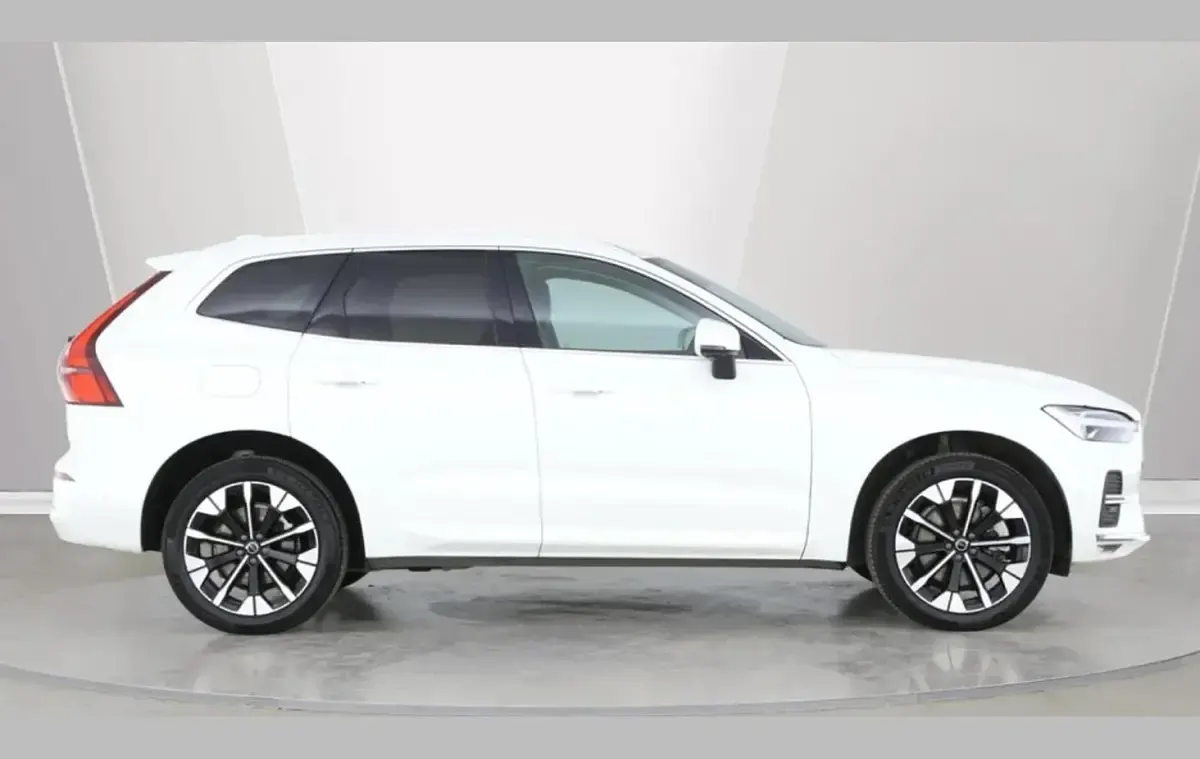Used Volvo XC60 Ultra 247 HP (181 kW) 2025 White SUV
