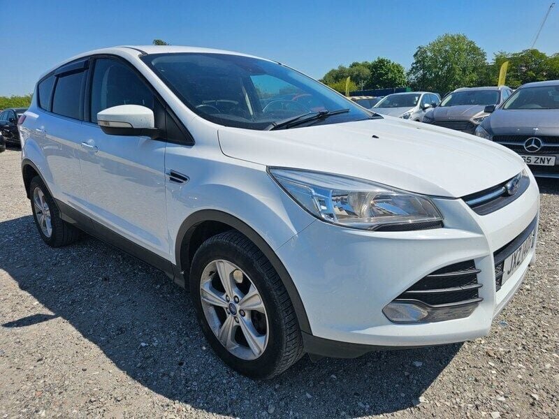 White Used 2016 Ford Kuga Zetec SUV | £4,990 (Good price) - Image 1/4