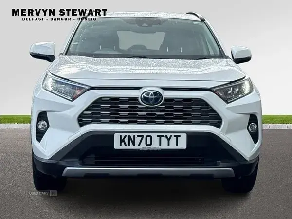 Used Toyota RAV4 218 HP (160 kW) 2020 White SUV