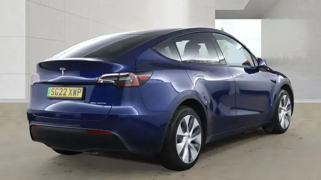 Used Tesla Model Y Long Range AWD 282 kW (384 HP) 2022 Blue SUV