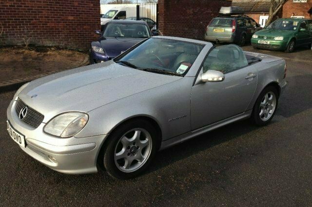 Used 2001 Mercedes SLK230 Cabriolet | £3,500 - Image 1/4