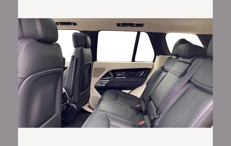 Used Land Rover Range Rover SE 350 HP (257 kW) 2024 Santorini black SUV