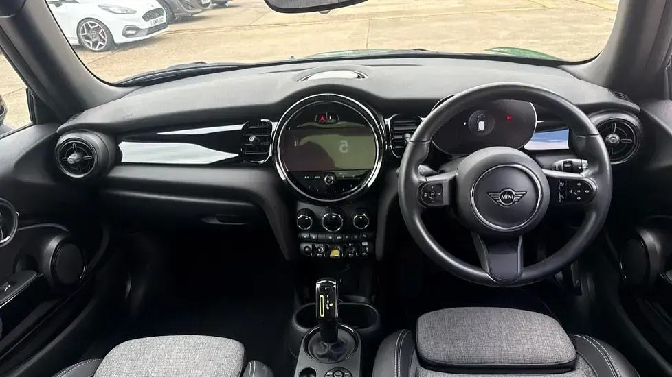 Used Mini Cooper S Level 2 135 kW (184 HP) 2022 British racing green iv Hatchback