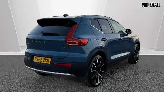 Usado Volvo XC40 Ultra 161 HP (118 kW) 2025 Azul SUV