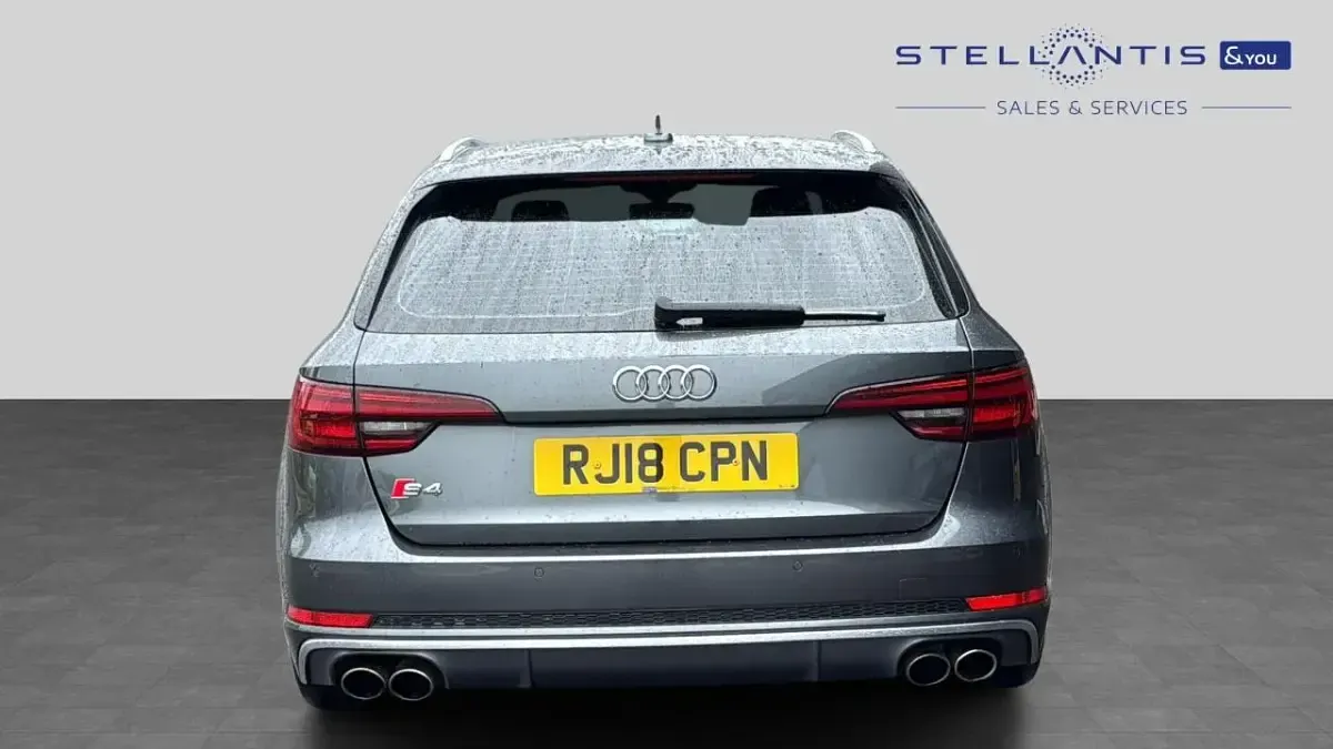 Used Audi S4 Design 349 HP (256 kW) 2018 Grey Estate