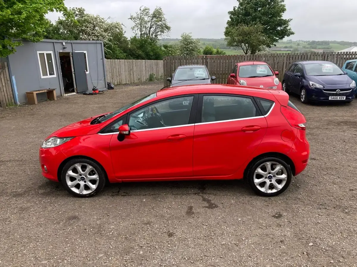 Used Ford Fiesta Zetec 2009 Red Hatchback