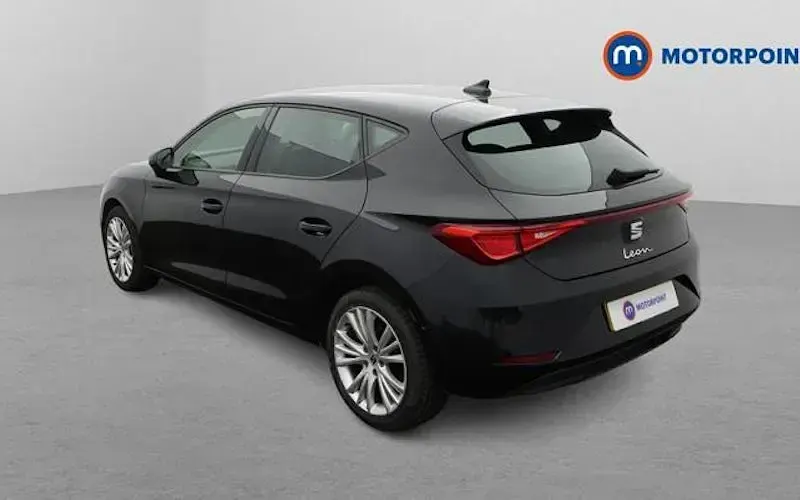 Used Seat Leon SE Dynamic 110 HP (80 kW) 2023 Hatchback