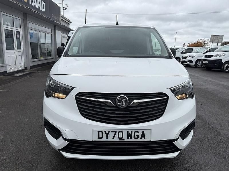 Used Vauxhall Combo Sportive 100 HP (73 kW) 2020 White Van