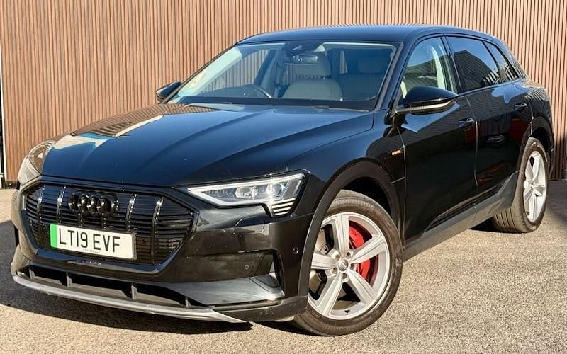 Used Audi e-tron Design 300 kW (408 HP) 2020 SUV