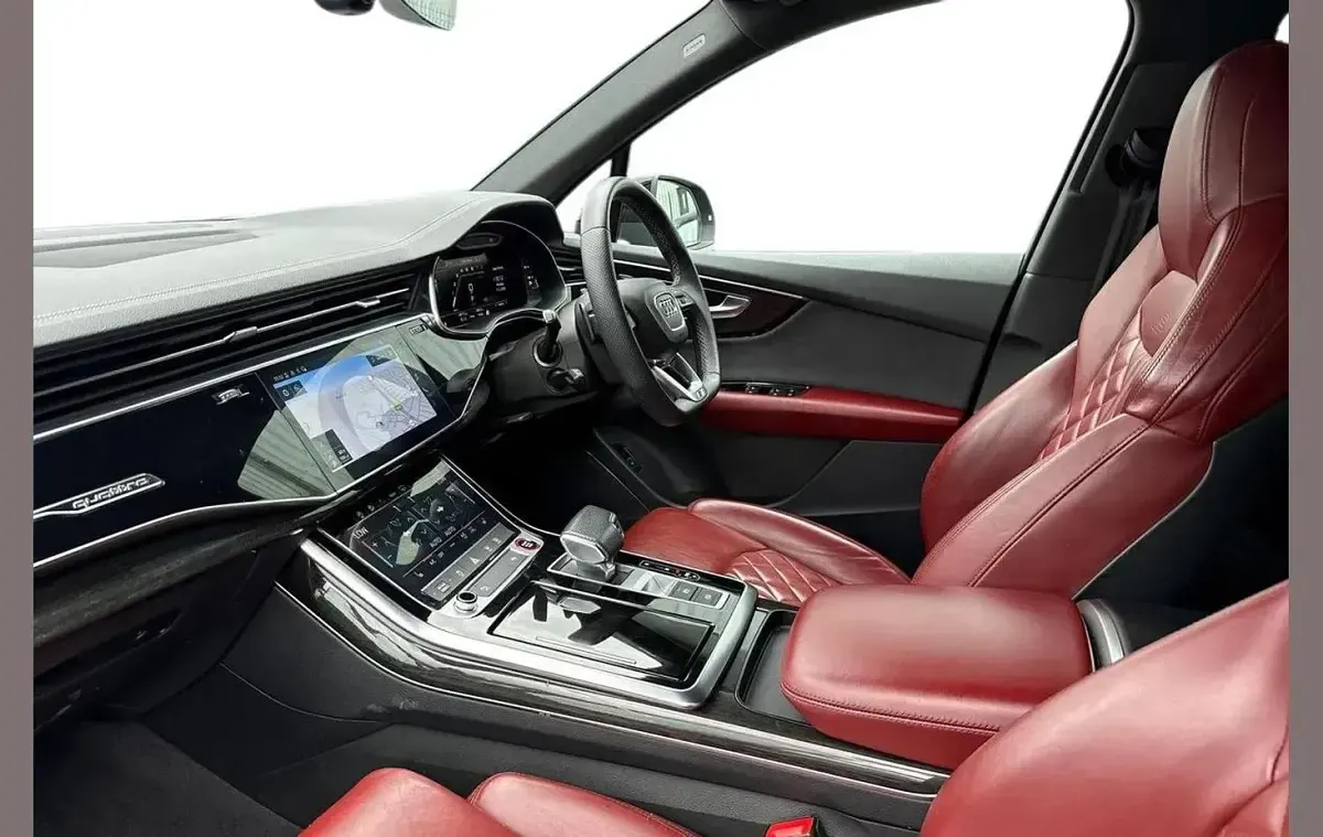 Usado Audi SQ7 Black Edition 507 CV (372 kW) 2023 Gris SUV